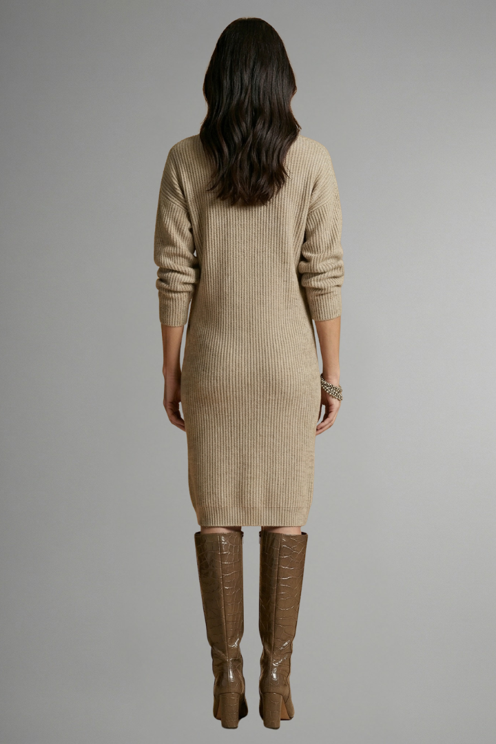 Women's bodycon knit dress – side view