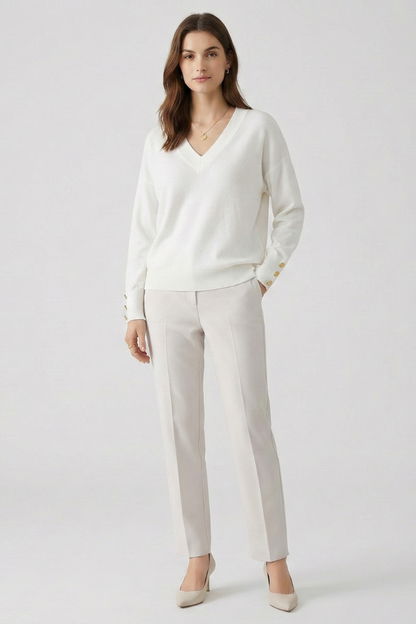 Women's relaxed v-neck knit – detail view
