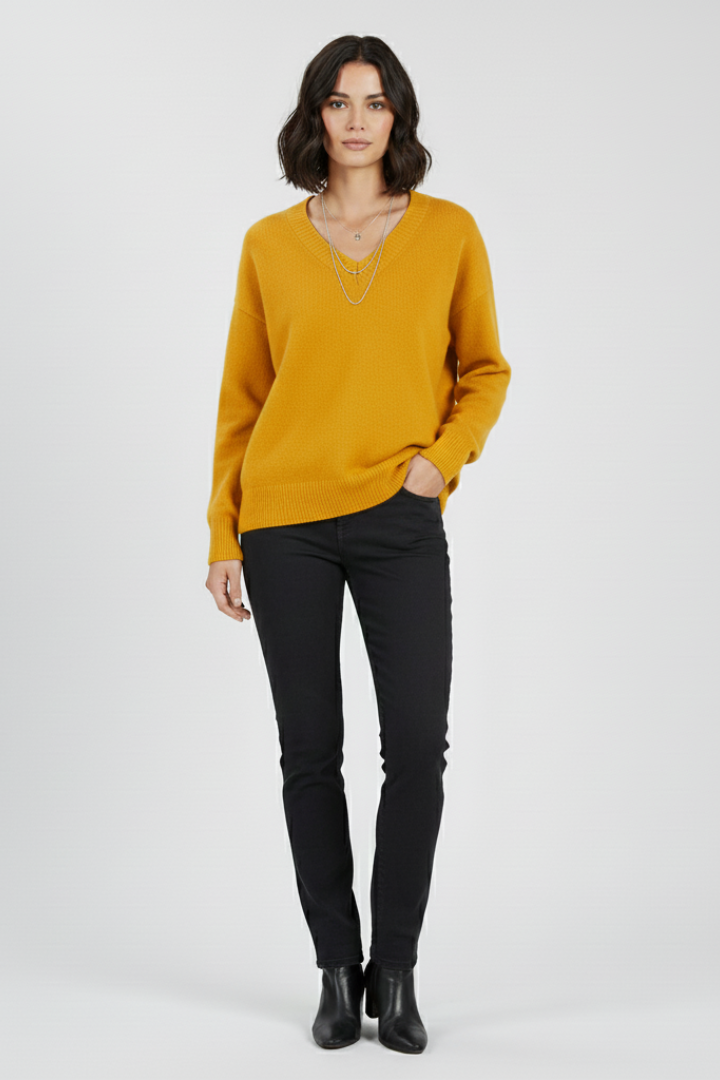 Lightweight v-neck sweater – full view