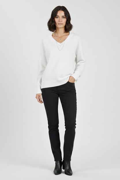 Women's V-Neck Pullover Sweater – Long Sleeve Knitwear