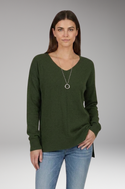 V-neck chevron sweater – full outfit