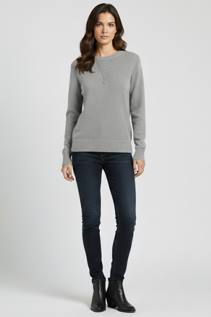 Round neck sweater – cuff detail