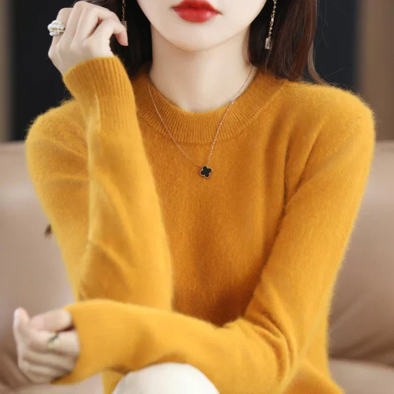 Women's cashmere crew neck sweater – slim fit front view