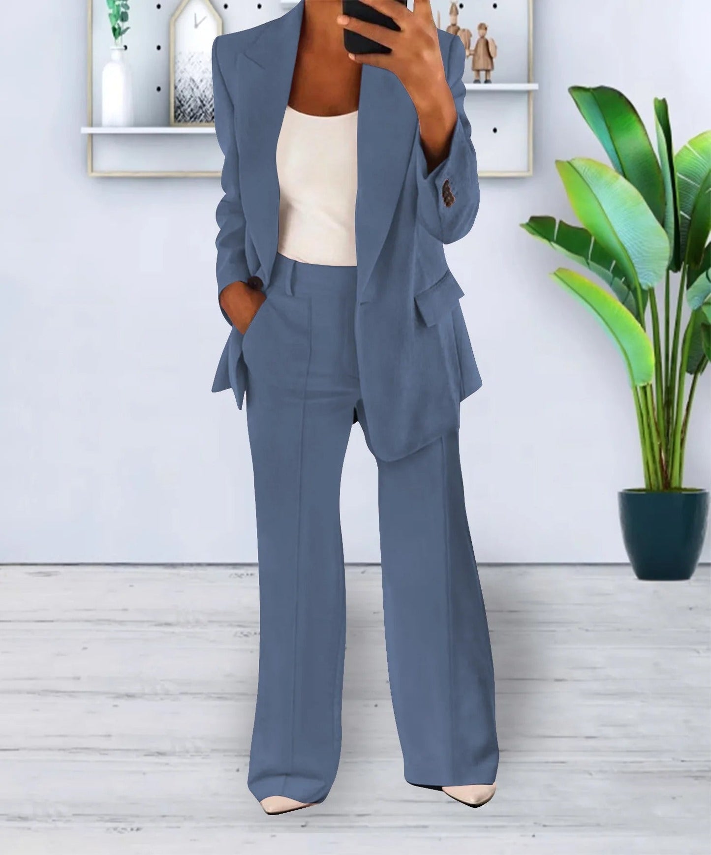 Women's Two-Piece Suit Set – Chic Blazer and Trousers