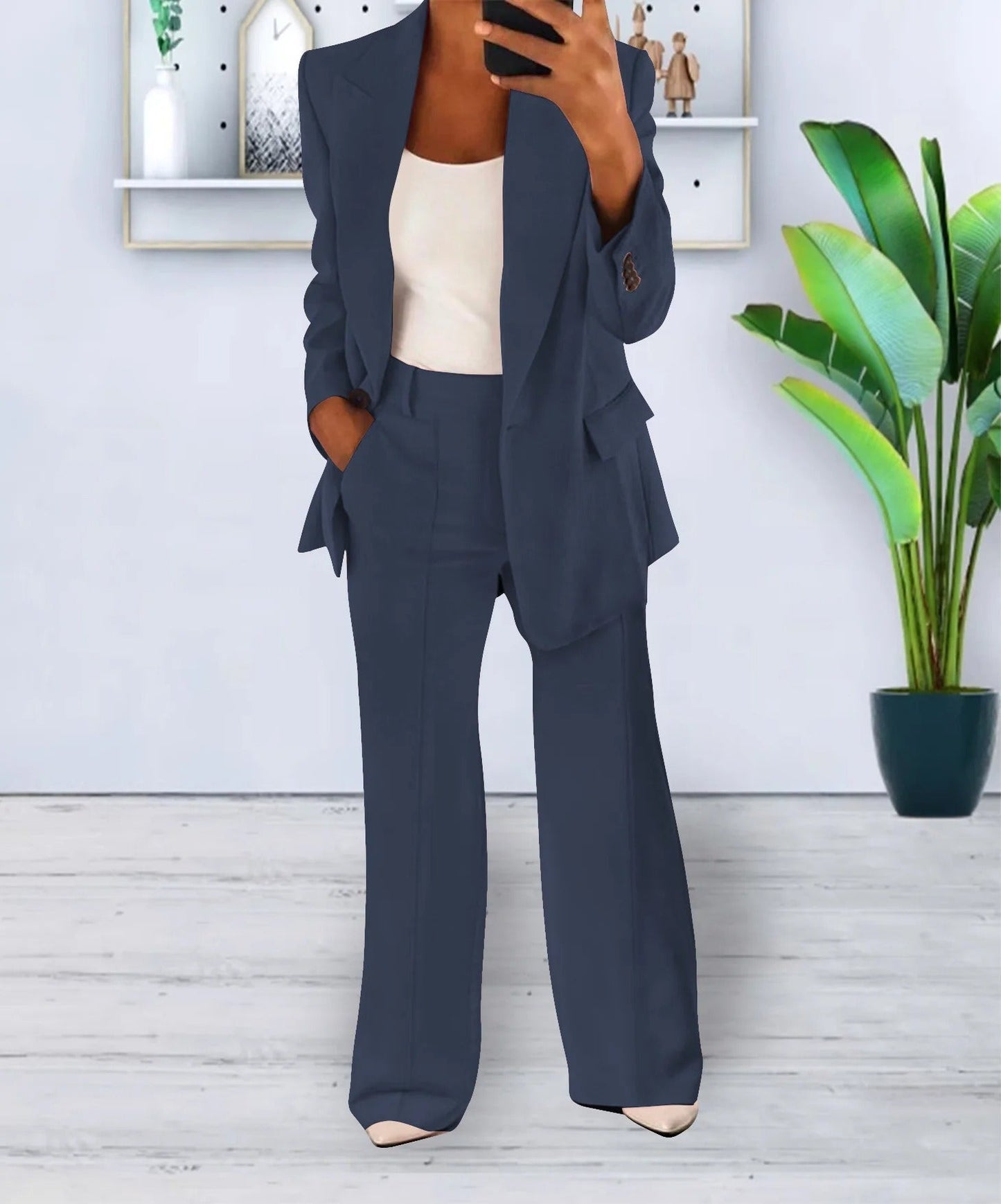 Women's Two-Piece Suit Set – Chic Blazer and Trousers