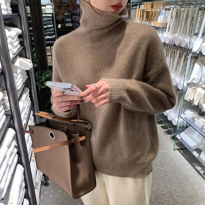 Women's fitted turtleneck – side view
