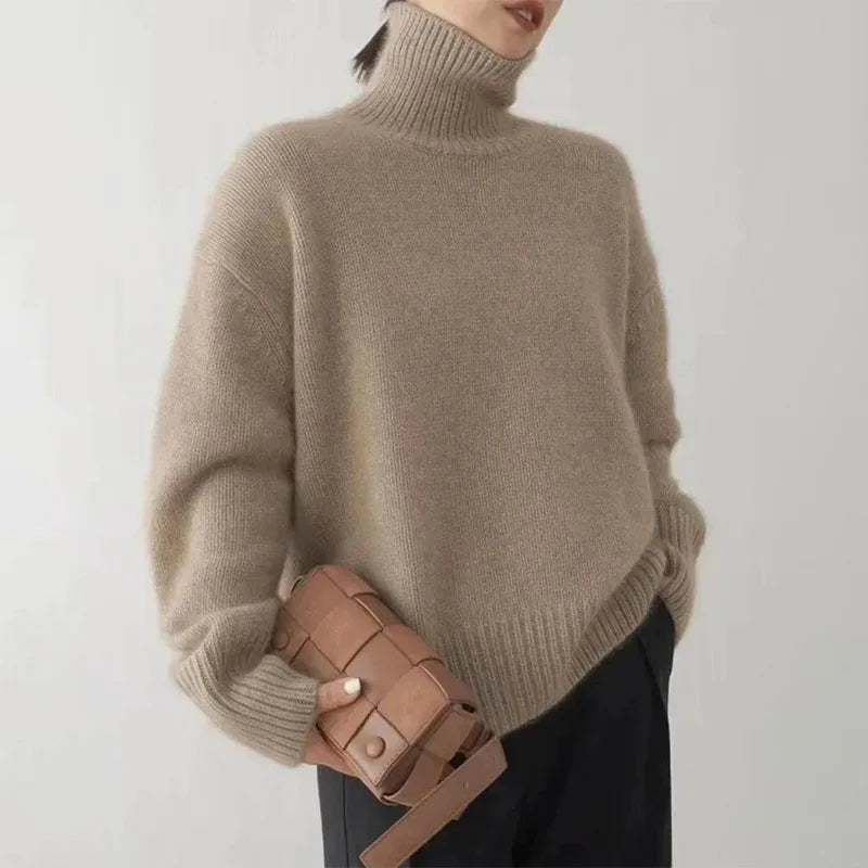Ribbed turtleneck – knit texture detail
