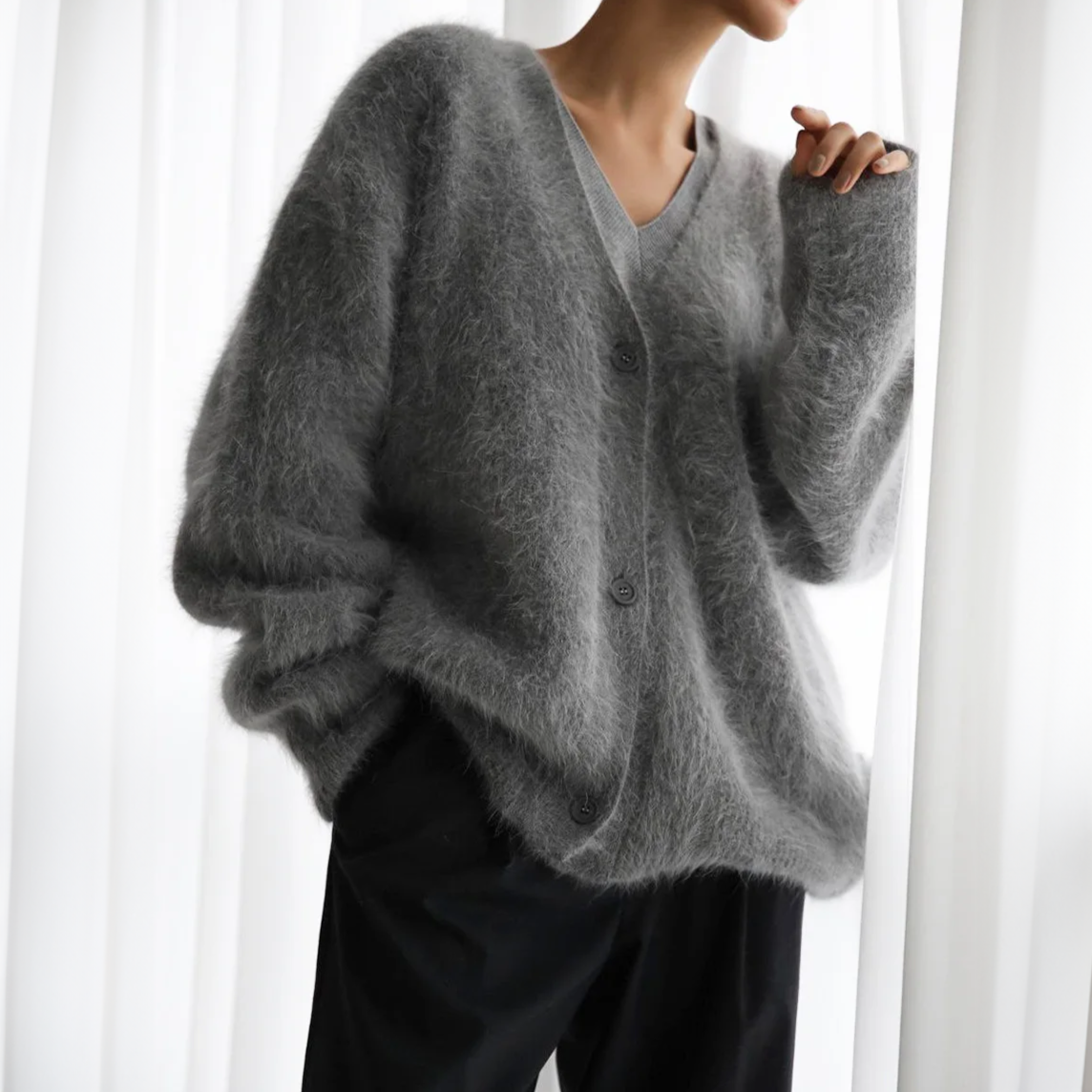 Chunky knit cardigan – texture detail