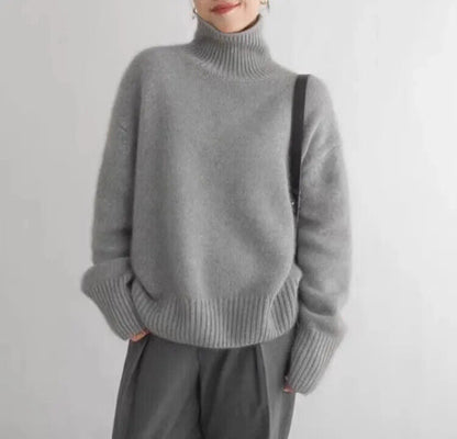 Women's cashmere turtleneck sweater – ribbed cuff front view