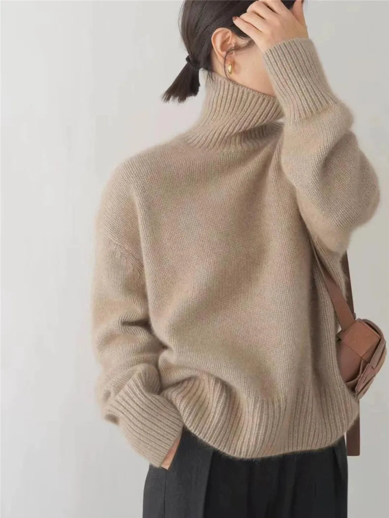 Women's soft oversized sweater – chunky knit front view